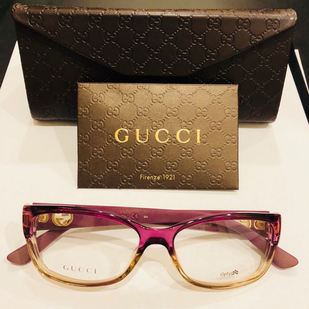 Pink & Gold Gucci Glasses !